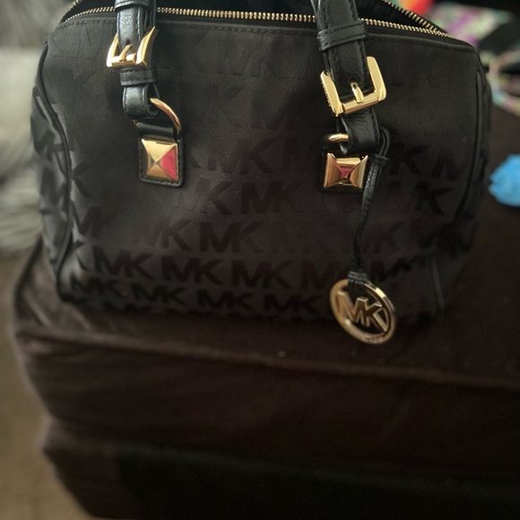 Black Michael Kors Crossbody - Picture 2 of 4
